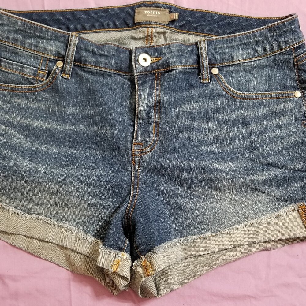 Torrid Medium Wash Denim Jean Shorts 16
